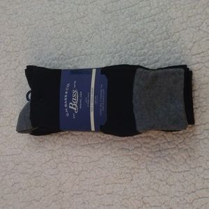 NWT G.H. Bass & Co. Black & Blue Socks (4 Pack)